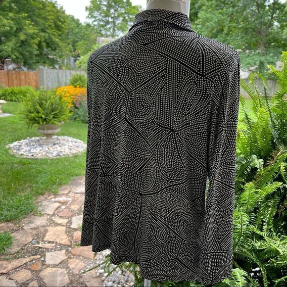 PLUS SIZE Lane Bryant Black & Cream Long Sleeve stretchy Blouse size 14/16 - Picture 4 of 7